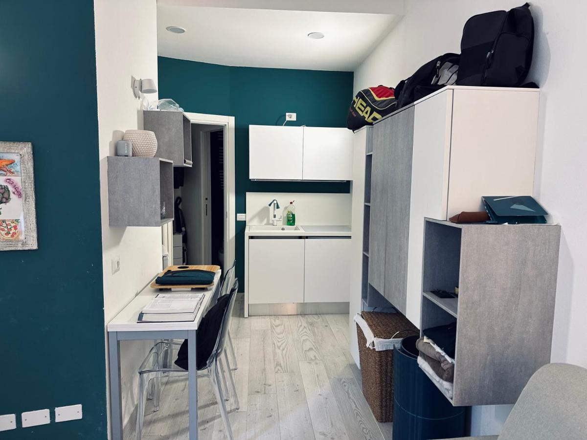 Monolocale In Pieno Centro Apartment Milan Luaran gambar
