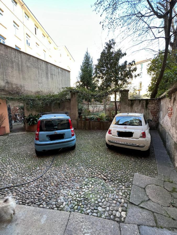 Monolocale In Pieno Centro Apartment Milan Luaran gambar